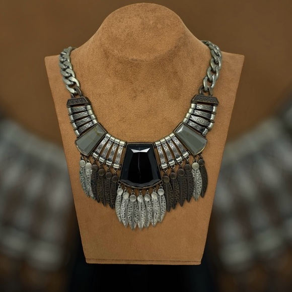 MESA VERDE STATEMENT NECKLACE & EARRING SET - Picture 9 of 11